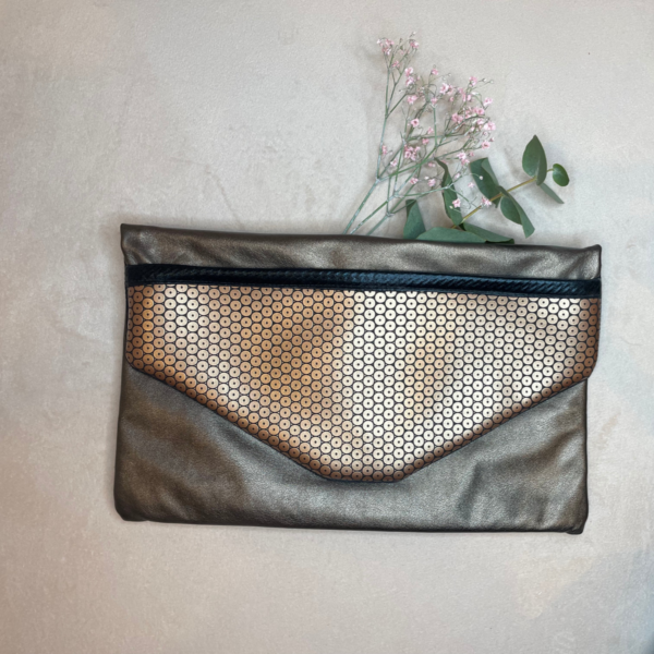 Pochette en simili bronze et triangle sequin métallic rond doré