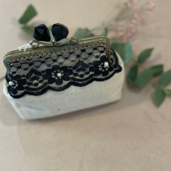Pochette en toile beige dentelle chantilly noir – Image 4