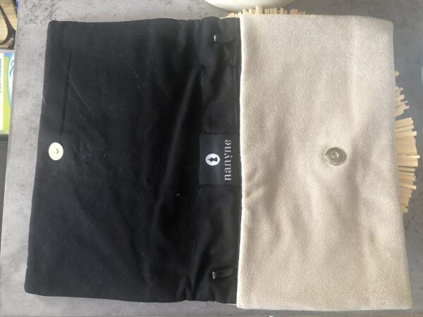 Pochette en suédine beige – Image 2