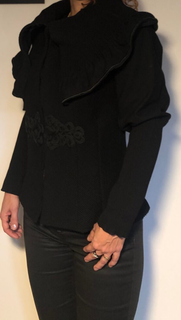 Veste noire en lycra plissée – Image 8