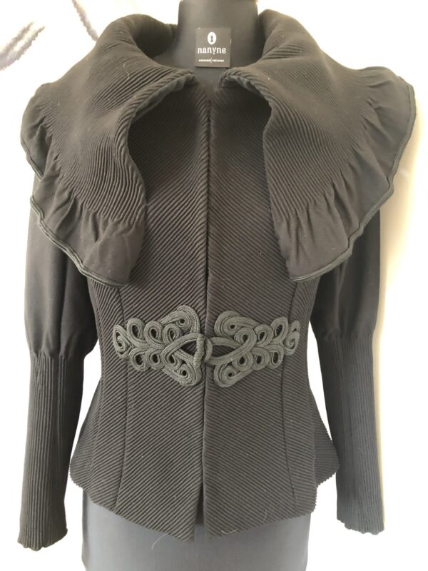Veste noire en lycra plissée – Image 7