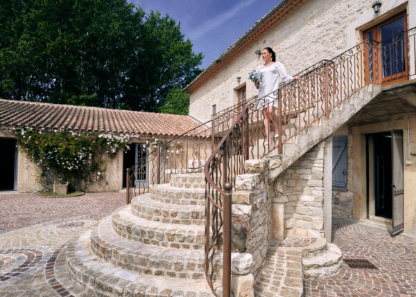 Robe Ambre en crêpe satin blanc – Image 9