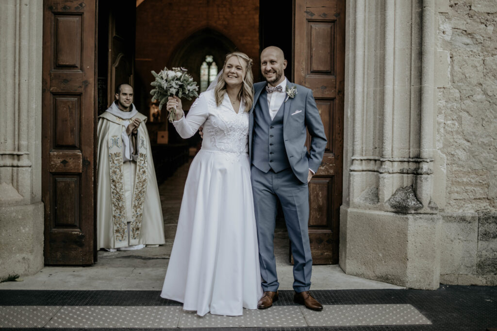 Pour un mariage en décembre avec broderies élégantes